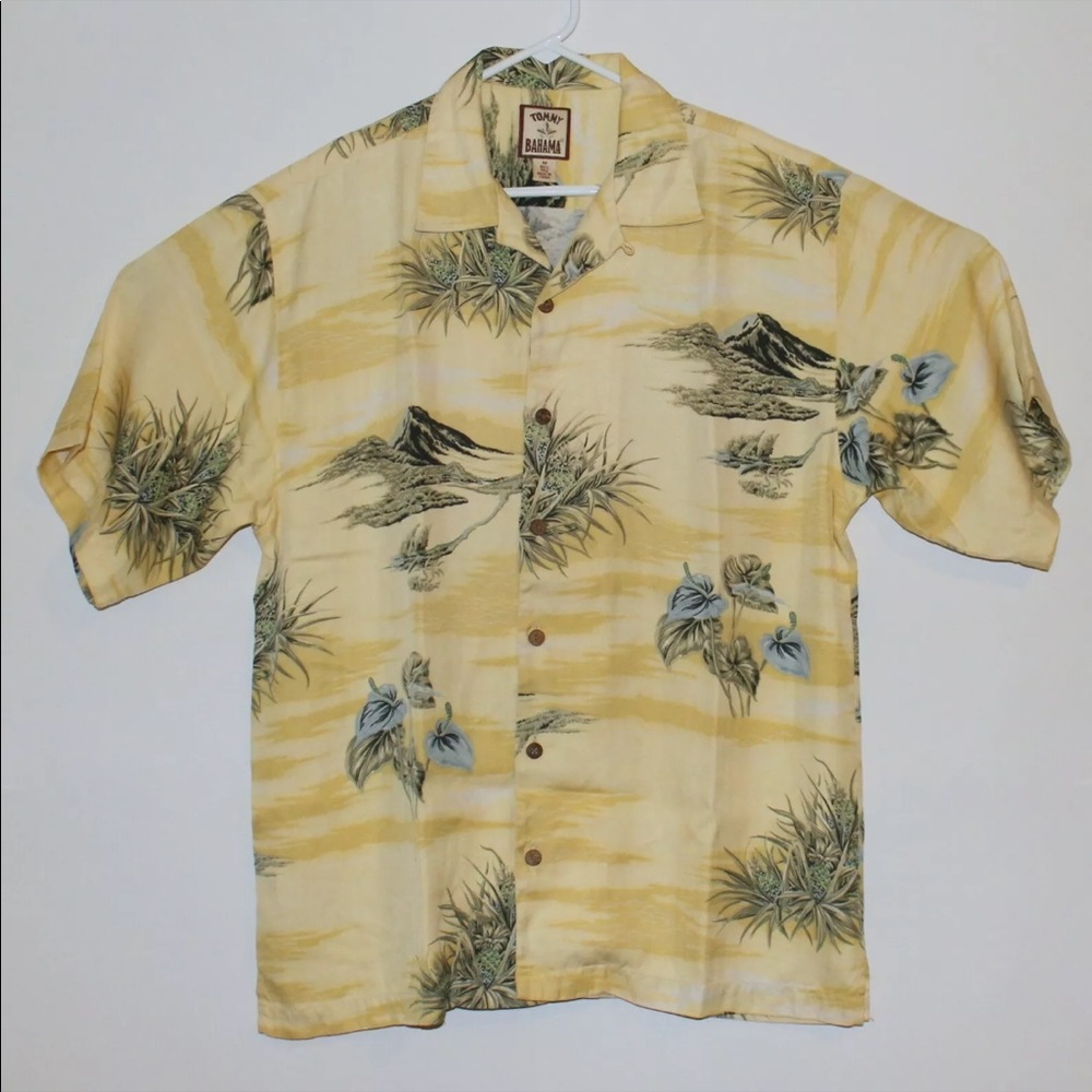 Tommy Bahama 100% Silk Hawaiian Men button down